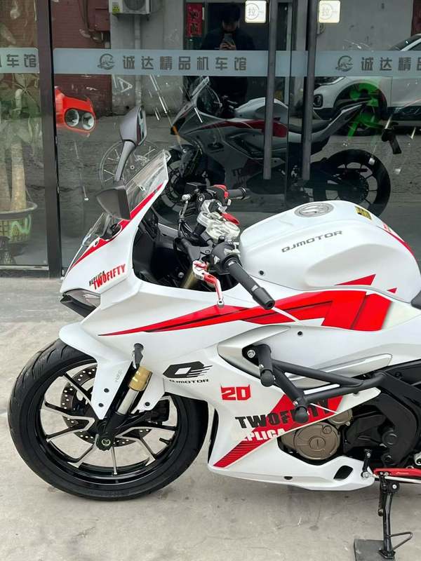 二手QJMOTOR赛250