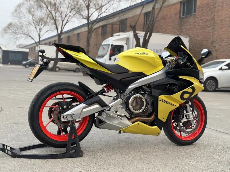 二手阿普利亚Tuono 660