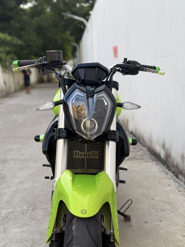 二手贝纳利蓝宝龙 BN302S