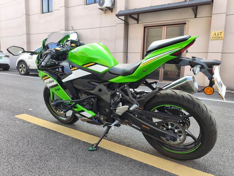 二手川崎ZX-4R