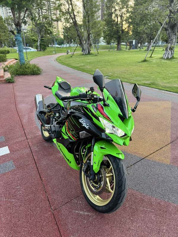 二手川崎ZX-4R