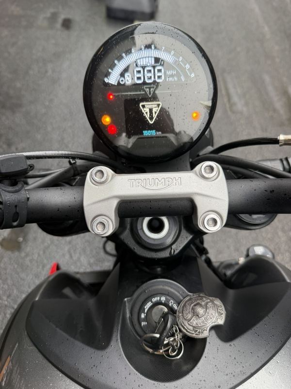 二手凯旋Trident 660