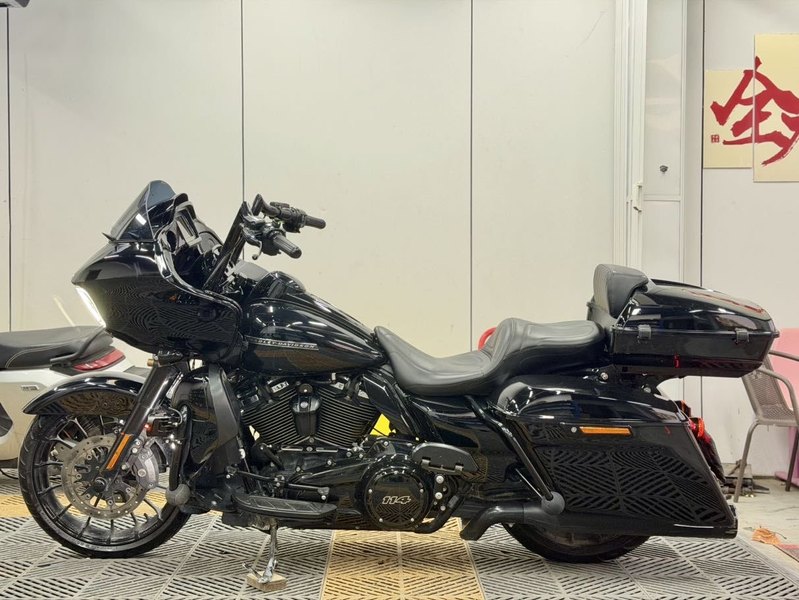 二手哈雷戴维森公路滑翔 Road Glide