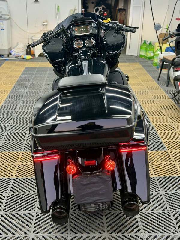 二手哈雷戴维森公路滑翔 Road Glide