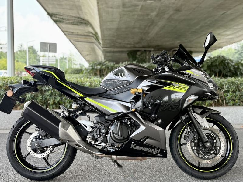 二手川崎Ninja 400