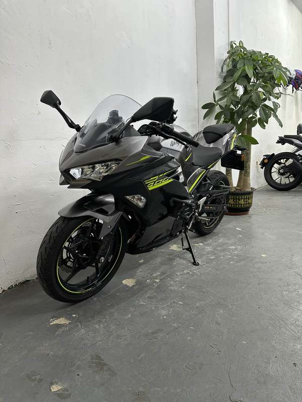 二手川崎Ninja 400