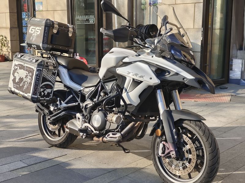 二手贝纳利金鹏 TRK502