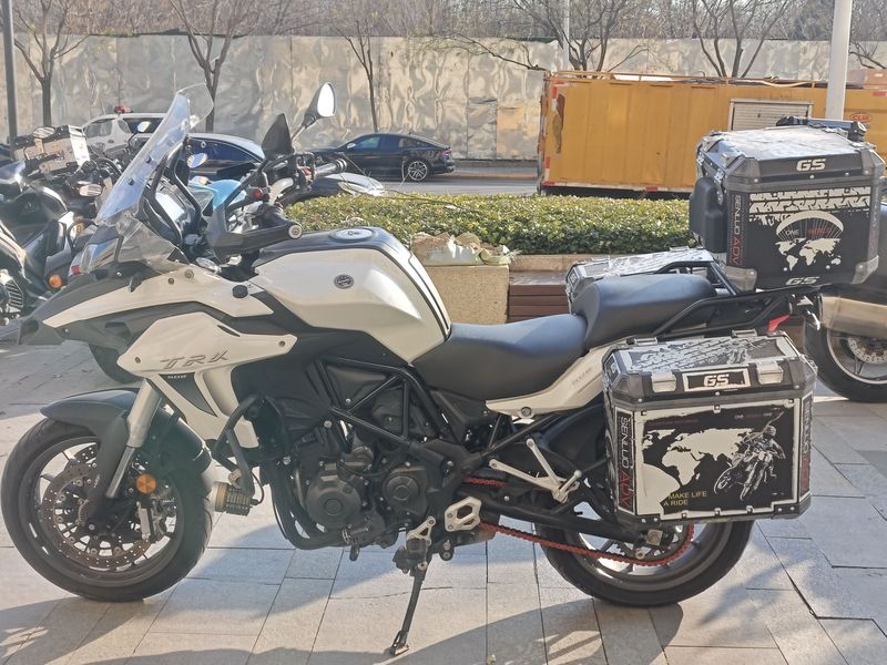 二手贝纳利金鹏 TRK502