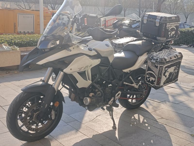 二手贝纳利金鹏 TRK502