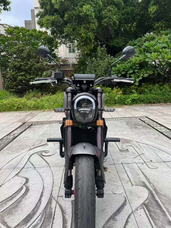 二手贝纳利幼狮 Leoncino 250