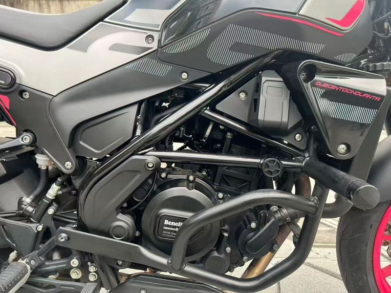 二手贝纳利幼狮 Leoncino 250