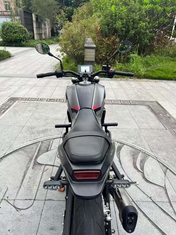 二手贝纳利幼狮 Leoncino 250