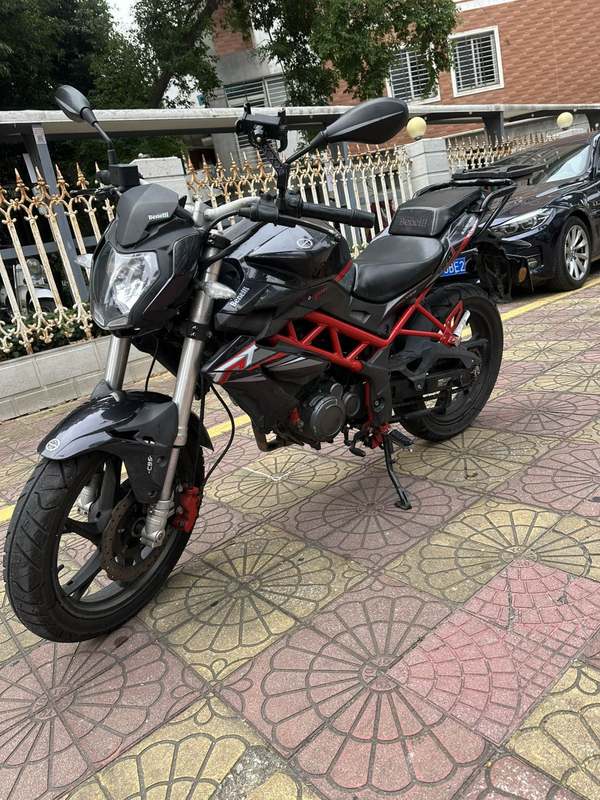 二手贝纳利红宝龙 TNT150i