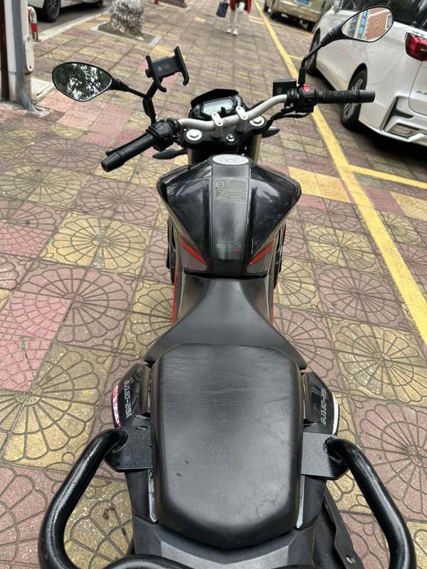 二手贝纳利红宝龙 TNT150i