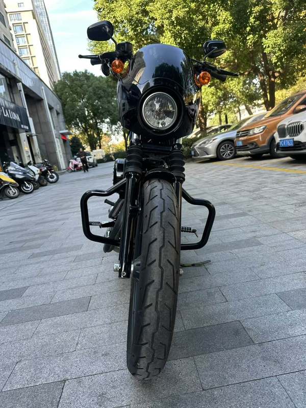 二手哈雷戴维森硬汉 lron 1200
