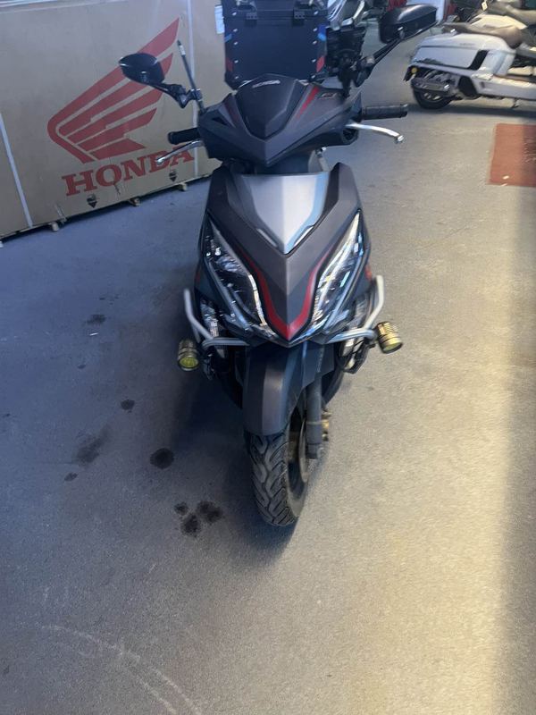 二手新大洲本田裂行 RX125Fi
