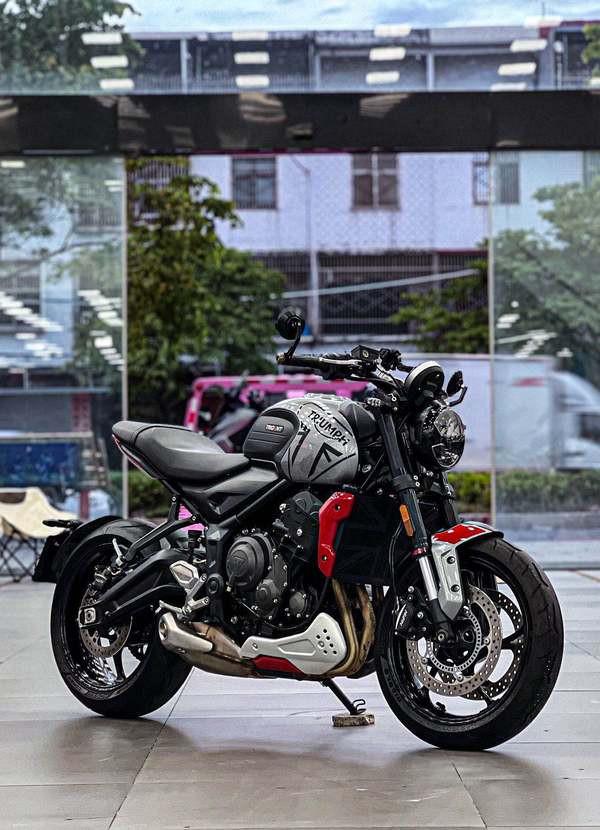 二手凯旋Trident 660