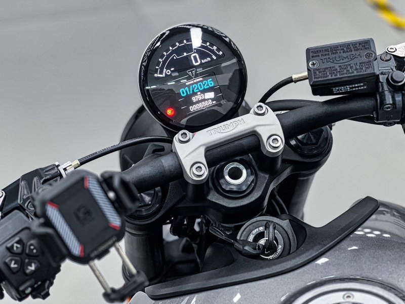 二手凯旋Trident 660