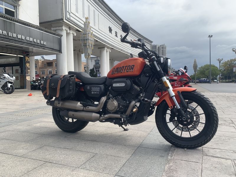 二手QJMOTOR闪300