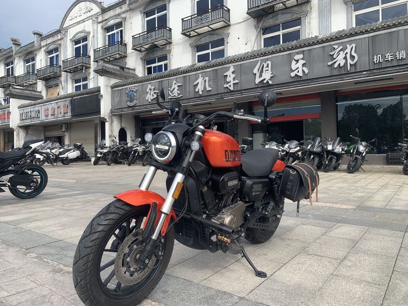 二手QJMOTOR闪300