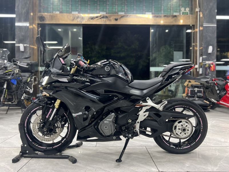 二手贝纳利龙卷风 Tornado 402R