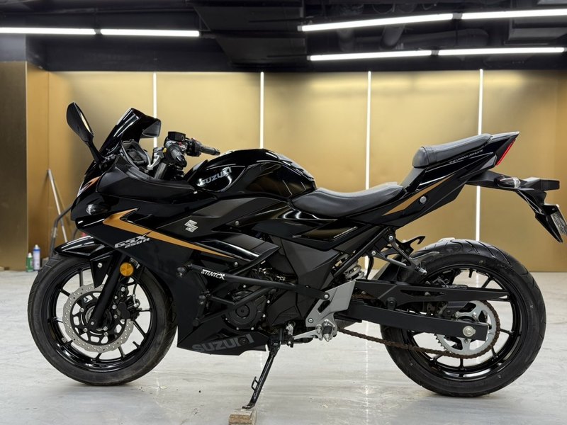 二手豪爵铃木GSX250R