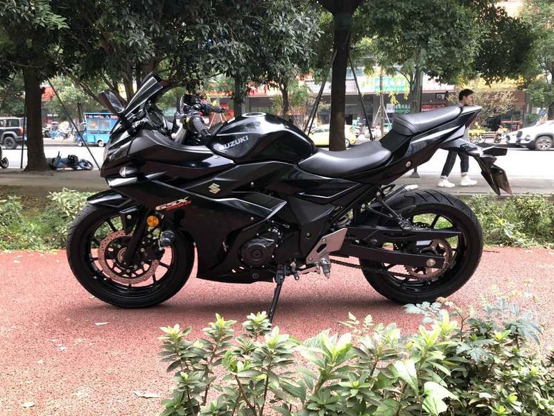 二手豪爵铃木GSX250R
