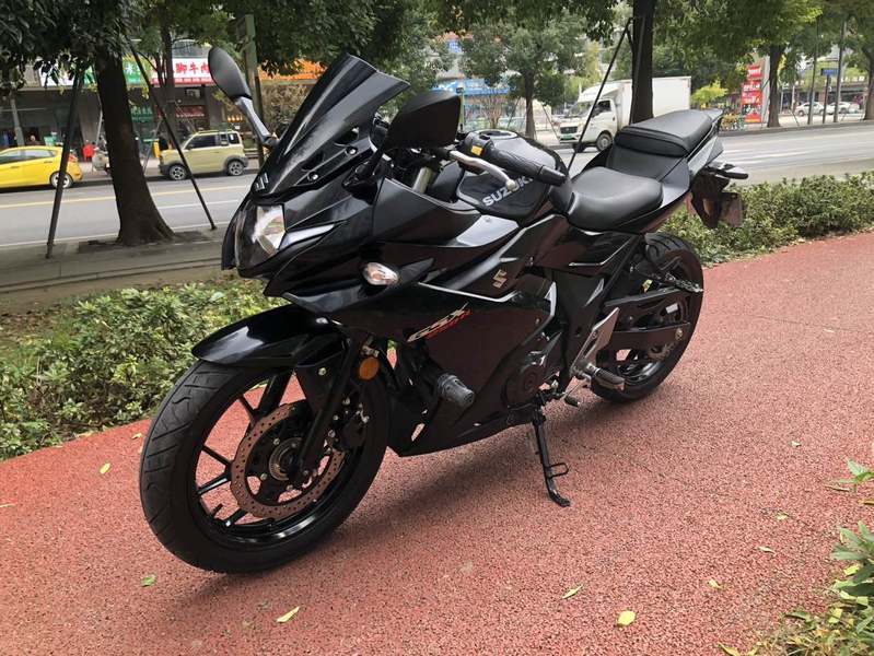 二手豪爵铃木GSX250R