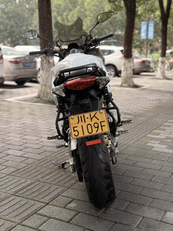 二手贝纳利BN 600 GT