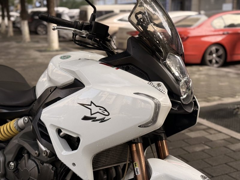 二手贝纳利BN 600 GT