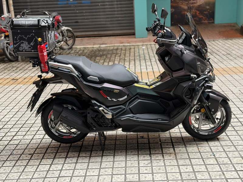 二手三阳哈士奇 Husky ADV150