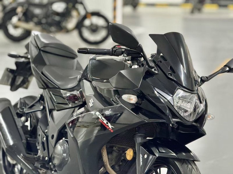 二手豪爵铃木GSX250R