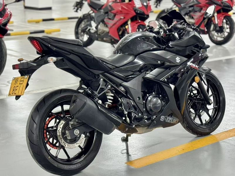 二手豪爵铃木GSX250R