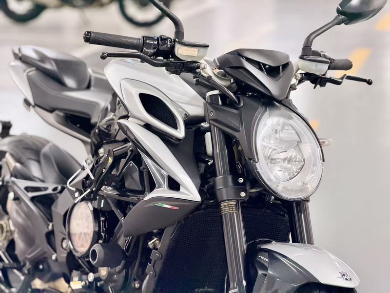 二手奥古斯塔Brutale 800