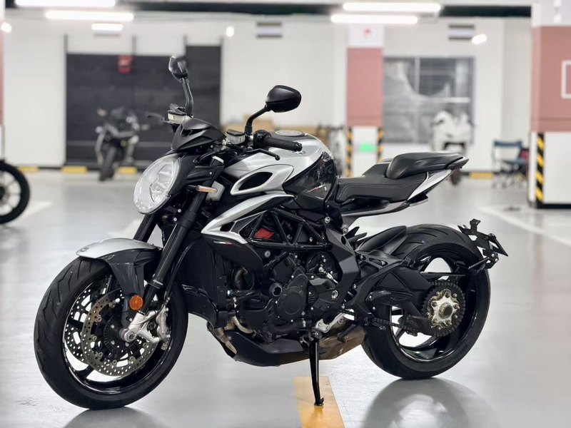 二手奥古斯塔Brutale 800