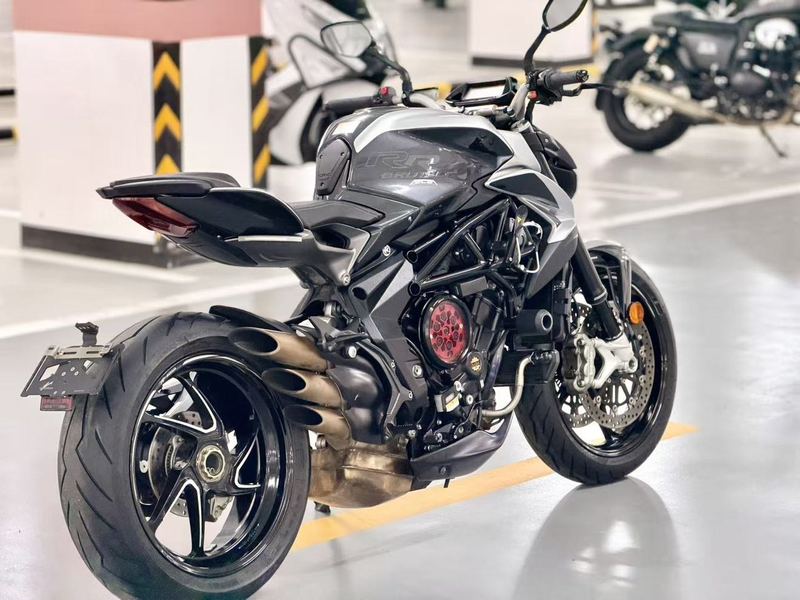 二手奥古斯塔Brutale 800