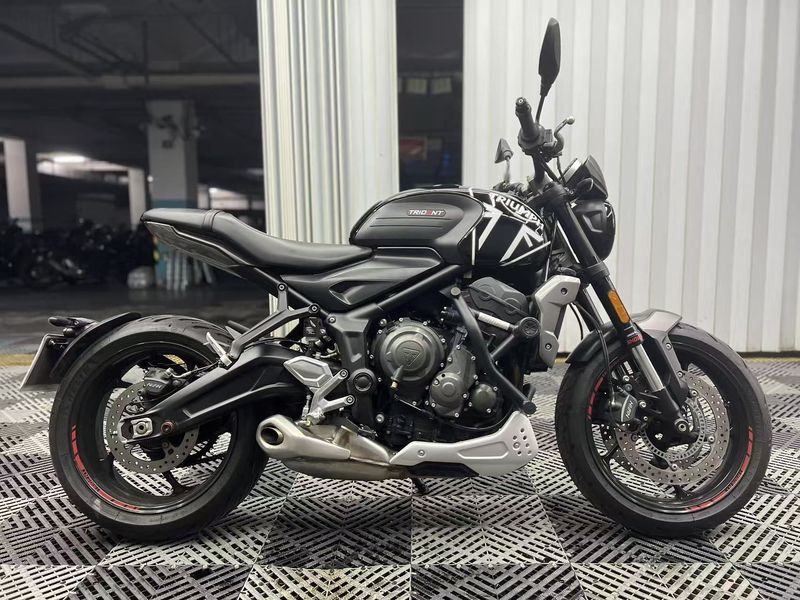 二手凯旋Trident 660