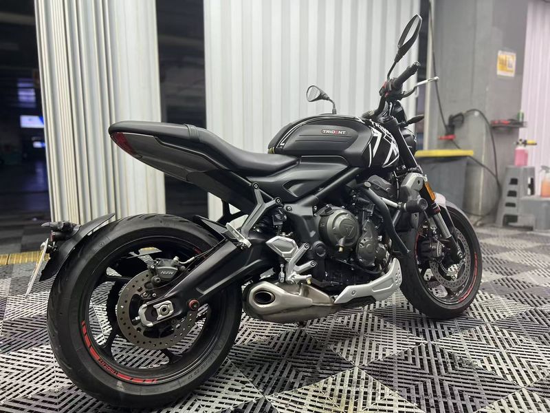 二手凯旋Trident 660