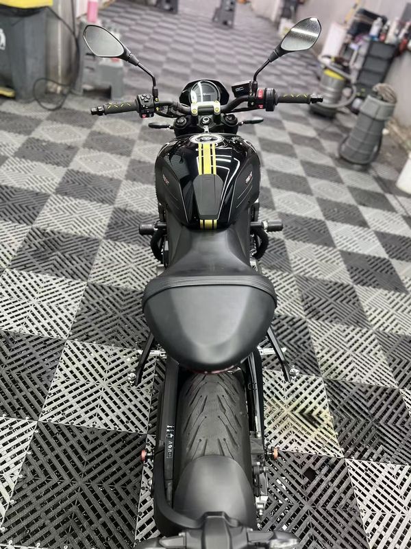 二手凯旋Trident 660