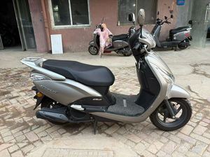 二手五羊本田SCR110 佳御