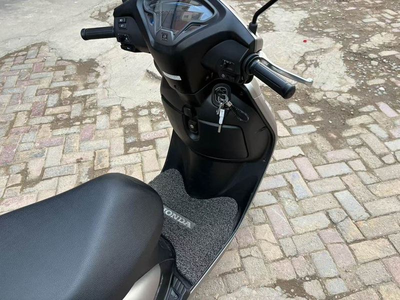 二手五羊本田SCR110 佳御