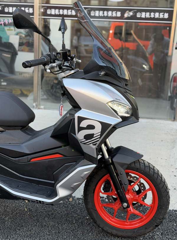 二手阿普利亚SR GT 200