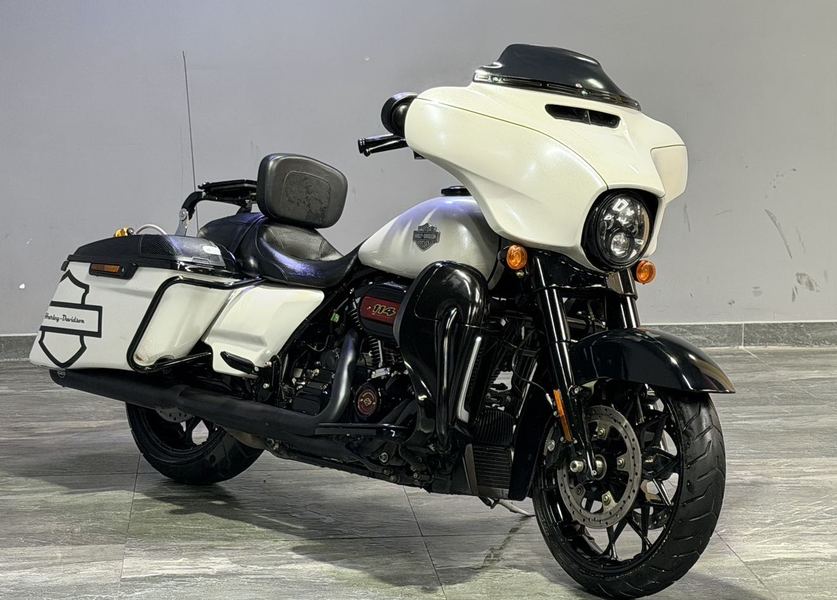 二手哈雷戴维森大道滑翔 Street Glide