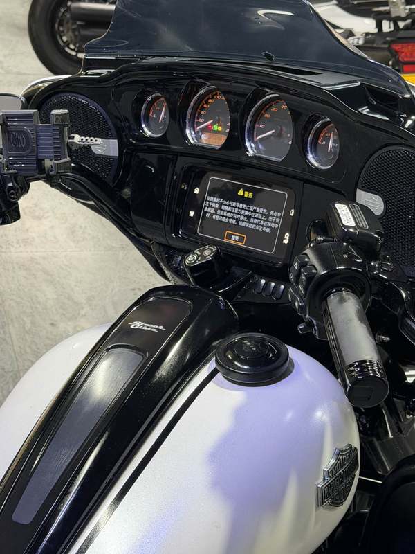 二手哈雷戴维森大道滑翔 Street Glide