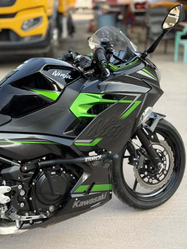 二手川崎Ninja 400