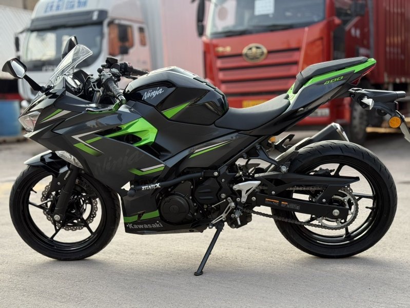 二手川崎Ninja 400