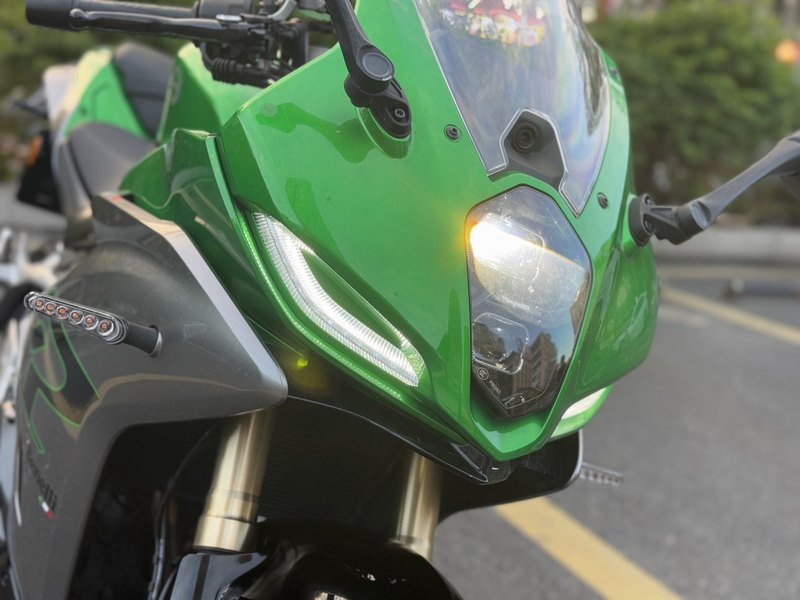 二手贝纳利龙卷风 Tornado 402R