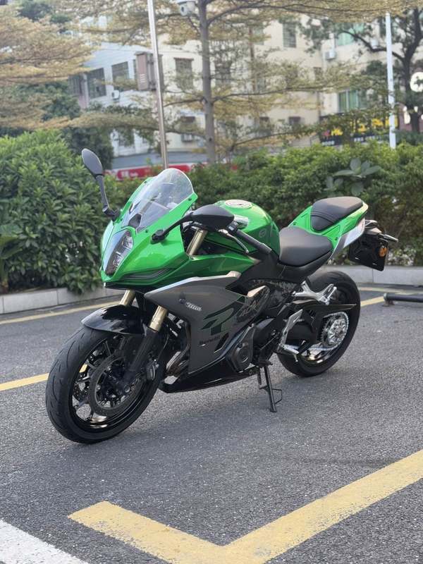 二手贝纳利龙卷风 Tornado 402R