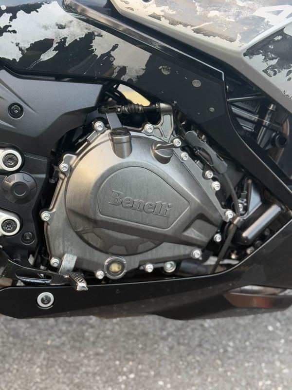 二手贝纳利龙卷风 Tornado 402R