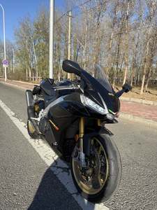 二手阿普利亚RSV4